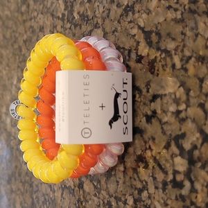 Brand new 3 pack of Scout teleties